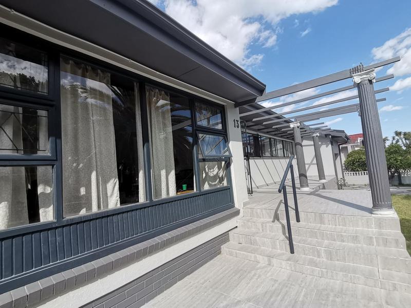 To Let 3 Bedroom Property for Rent in Oostersee Western Cape